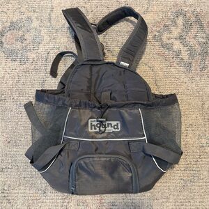 Outward Hound Gray Pet Carrier